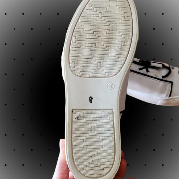 DYAN MILLY white shoes with black laces SIZE 38 - Picture 3 of 4